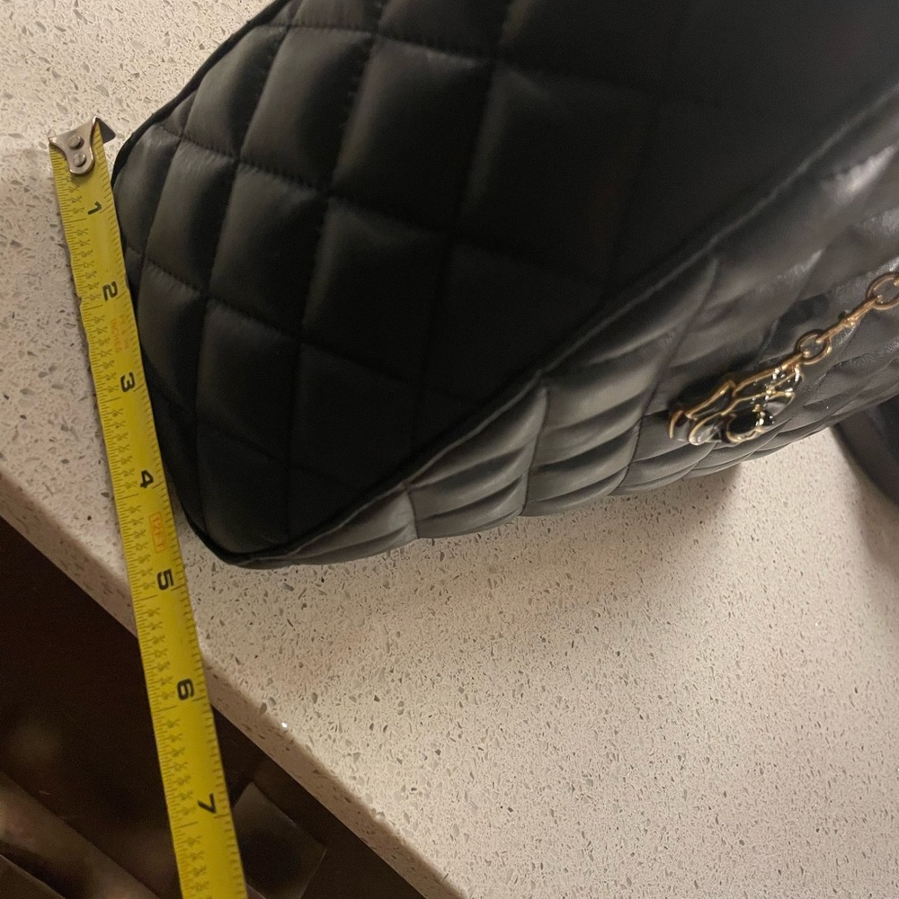 NWT  St John Knits Quilted Leather Handbag top Handel,cross body strap Authentic - Picture 16 of 16